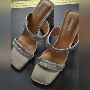 Abound women's shoes size 9.5us